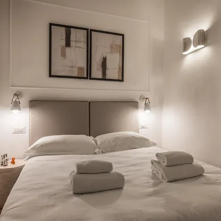 Tornabuoni Place & Dream By Mmega Apartment
